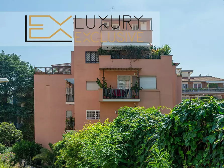 Immagine 2 di Appartamento in vendita  in Via Francesco D'ovidio a Roma