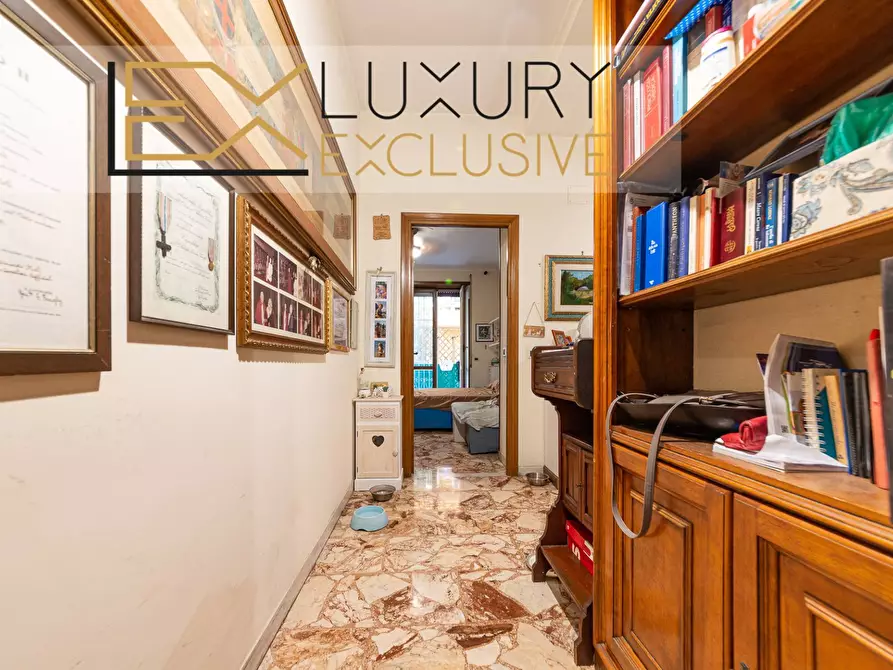 Immagine 17 di Appartamento in vendita  in Via Berengario a Roma