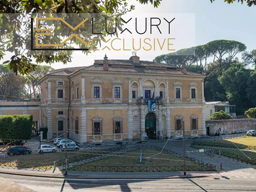 Immagine 4 di Appartamento in vendita  in Via Dei Monti Parioli a Roma