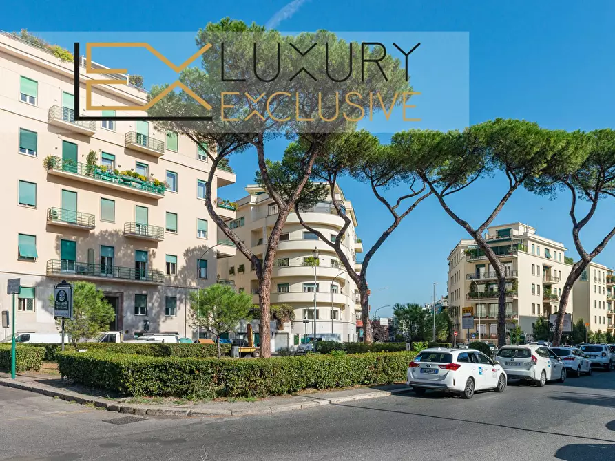 Immagine 7 di Appartamento in vendita  in Via Dei Monti Parioli a Roma