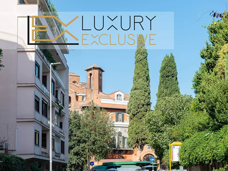 Immagine 12 di Appartamento in vendita  in Via Dei Monti Parioli a Roma