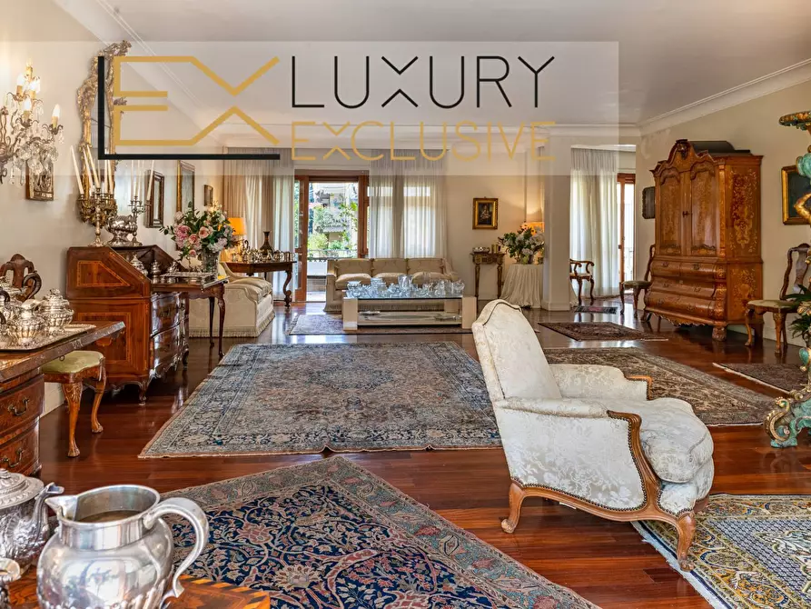 Immagine 30 di Appartamento in vendita  in Via Dei Monti Parioli a Roma