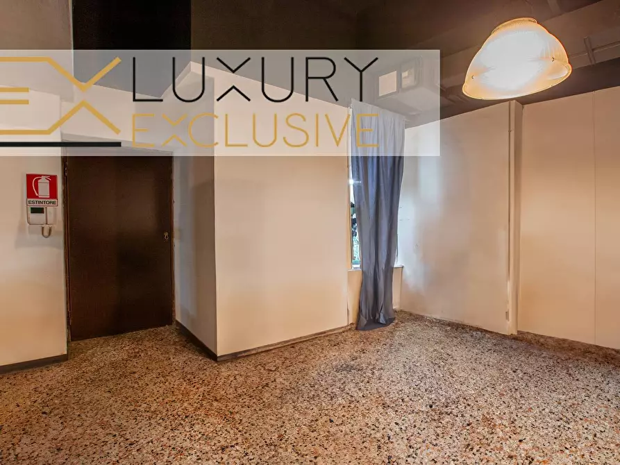 Immagine 17 di Appartamento in vendita  in Via Larga a Milano