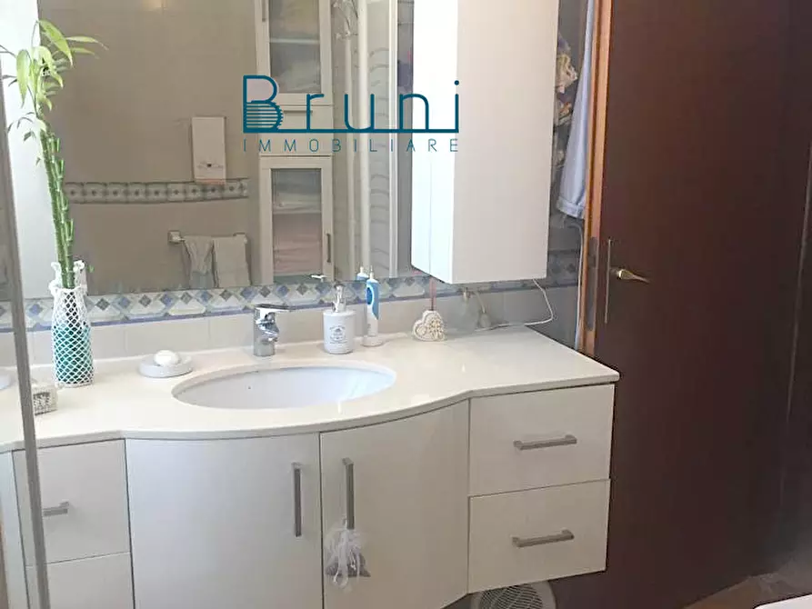 Immagine 14 di Appartamento in vendita  in Via Montagna dei Fiori a San Benedetto Del Tronto