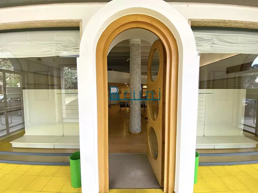 Immagine 13 di Locale commerciale in affitto  in Via Nazzario Sauro a San Benedetto Del Tronto
