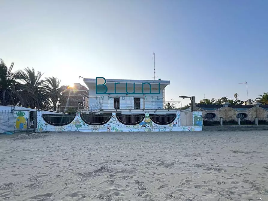 Immagine 6 di Villa in vendita  in Lungomare della Repubblica a Grottammare