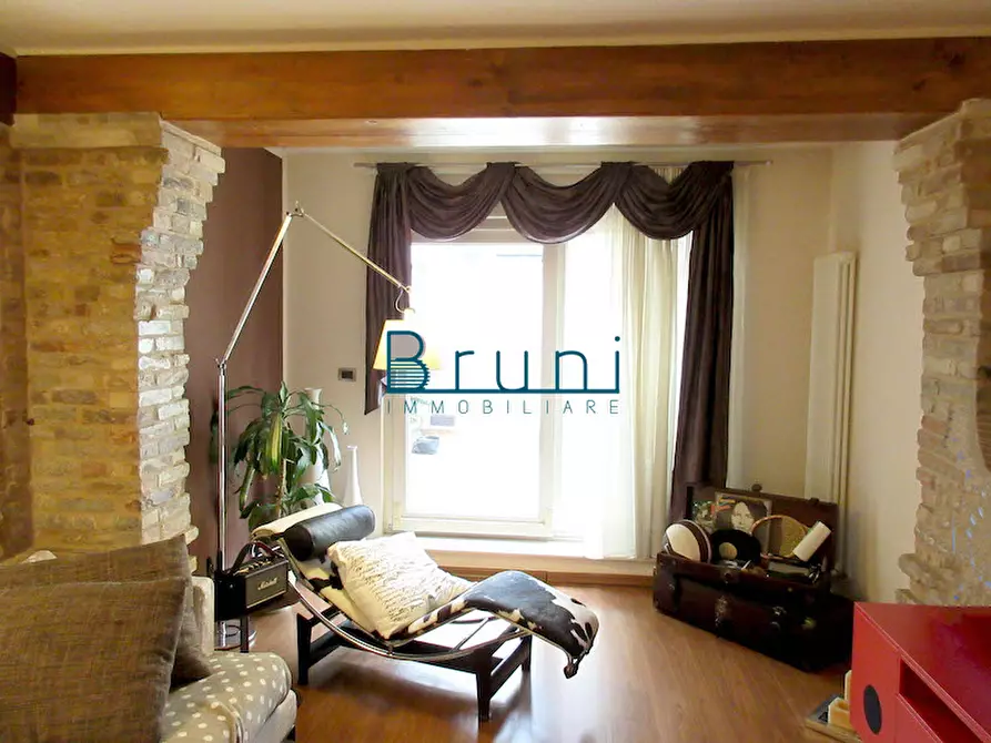 Immagine 2 di Casa indipendente in vendita  in Via Mare a San Benedetto Del Tronto