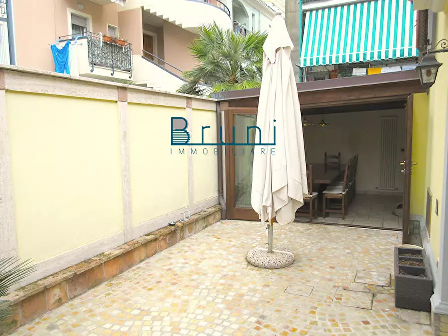 Immagine 13 di Casa indipendente in vendita  in Via Mare a San Benedetto Del Tronto