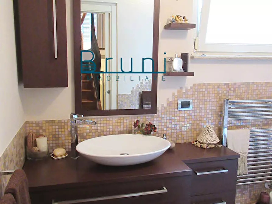 Immagine 24 di Casa indipendente in vendita  in Via Mare a San Benedetto Del Tronto