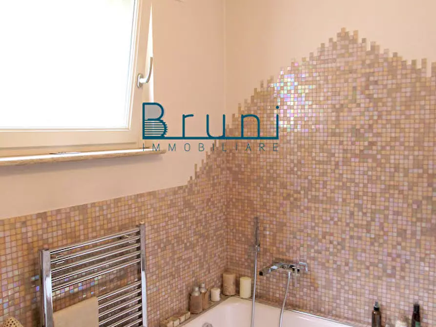 Immagine 25 di Casa indipendente in vendita  in Via Mare a San Benedetto Del Tronto