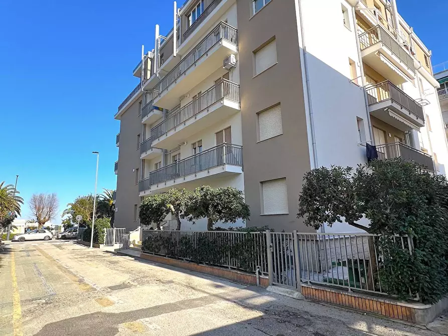 Immagine 15 di Appartamento in vendita  in Via Spontini a San Benedetto Del Tronto