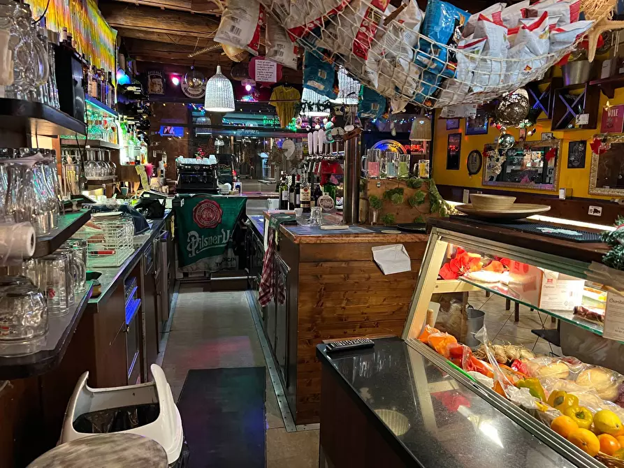 Immagine 5 di Bar / Ristorante in vendita  a Verona