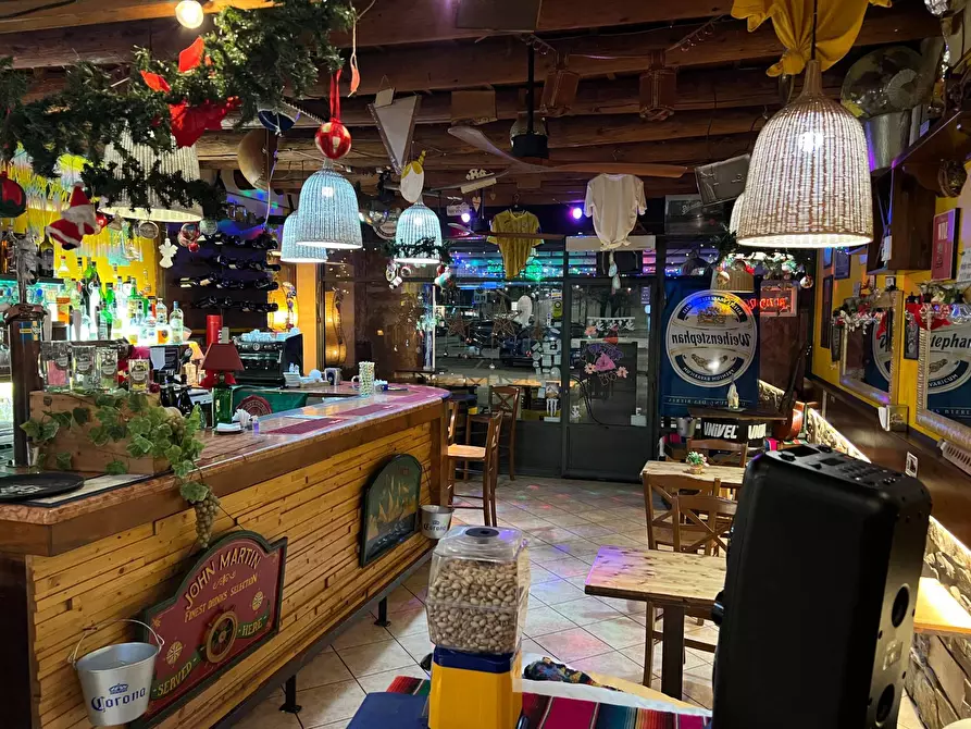 Immagine 9 di Bar / Ristorante in vendita  a Verona