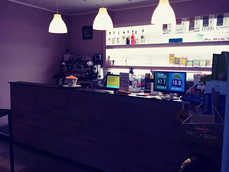 Immagine 3 di Locale commerciale in vendita  in via roma a Pegognaga