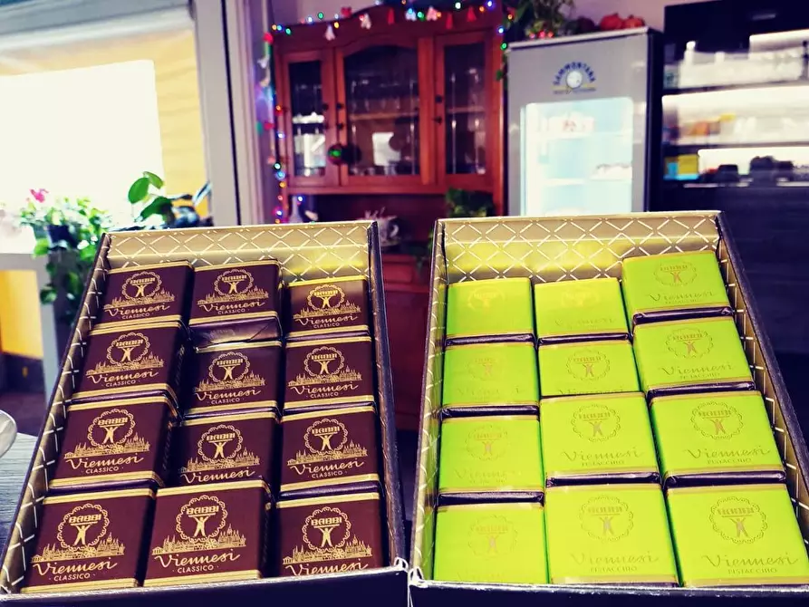 Immagine 4 di Locale commerciale in vendita  in via roma a Pegognaga