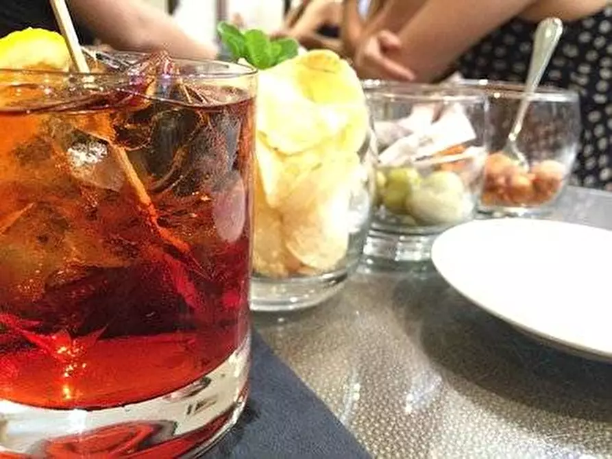 Immagine 2 di Bar / Ristorante in vendita  in corso castelvecchio a Verona