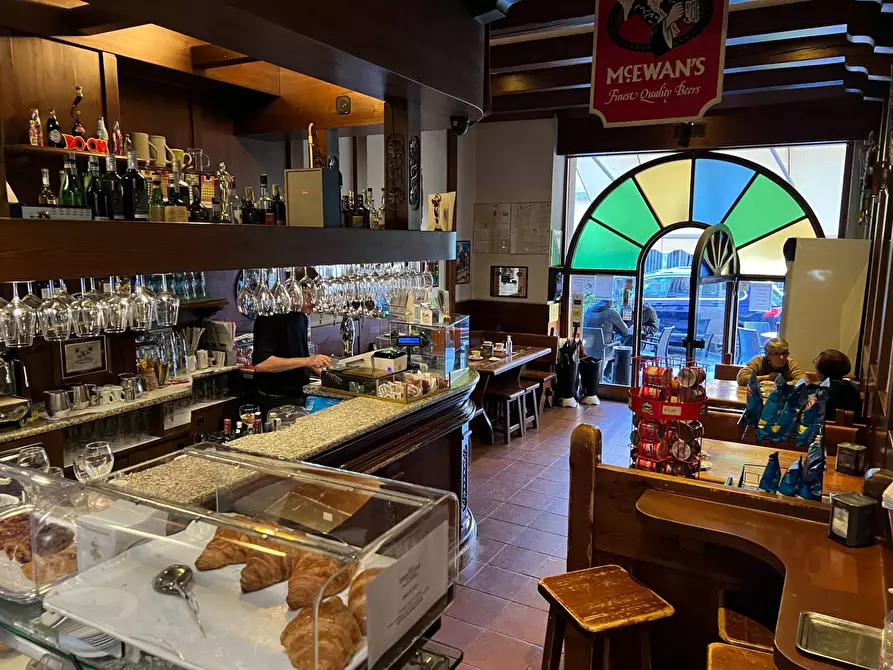Immagine 5 di Bar / Ristorante in vendita  a Verona