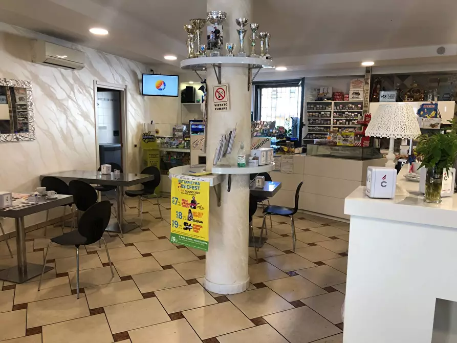 Immagine 2 di Bar / Ristorante in vendita  in PIAZZA ROMA a Buttapietra