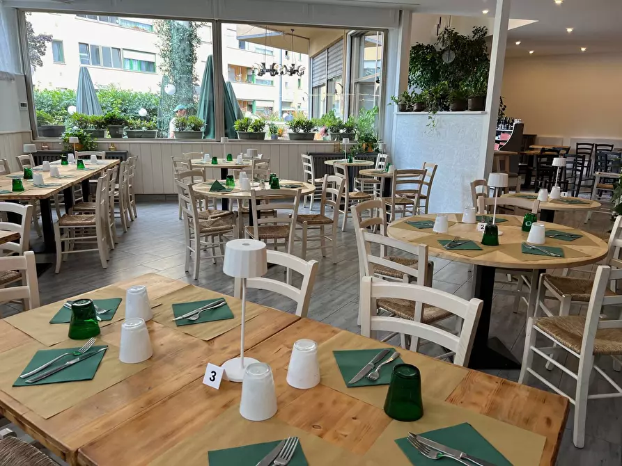 Immagine 2 di Locale commerciale in vendita  in via Quarto Ponte a Verona