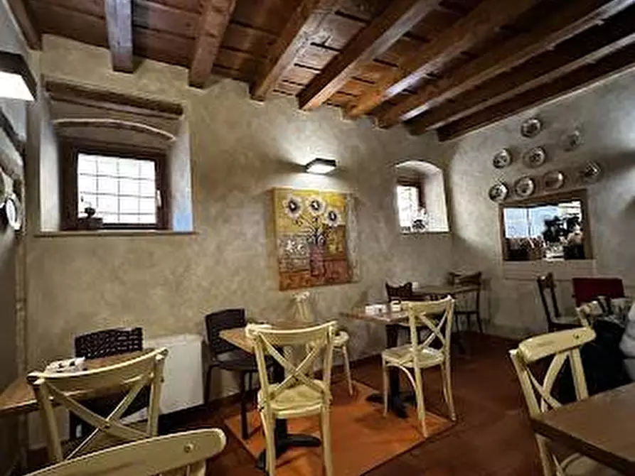 Immagine 1 di Bar / Ristorante in vendita  in stradone porta palio a Verona