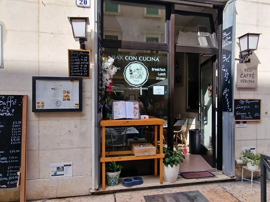Immagine 2 di Bar / Ristorante in vendita  a Verona