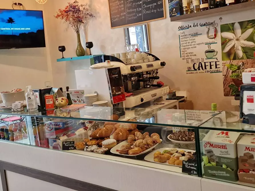 Immagine 16 di Bar / Ristorante in vendita  a Verona