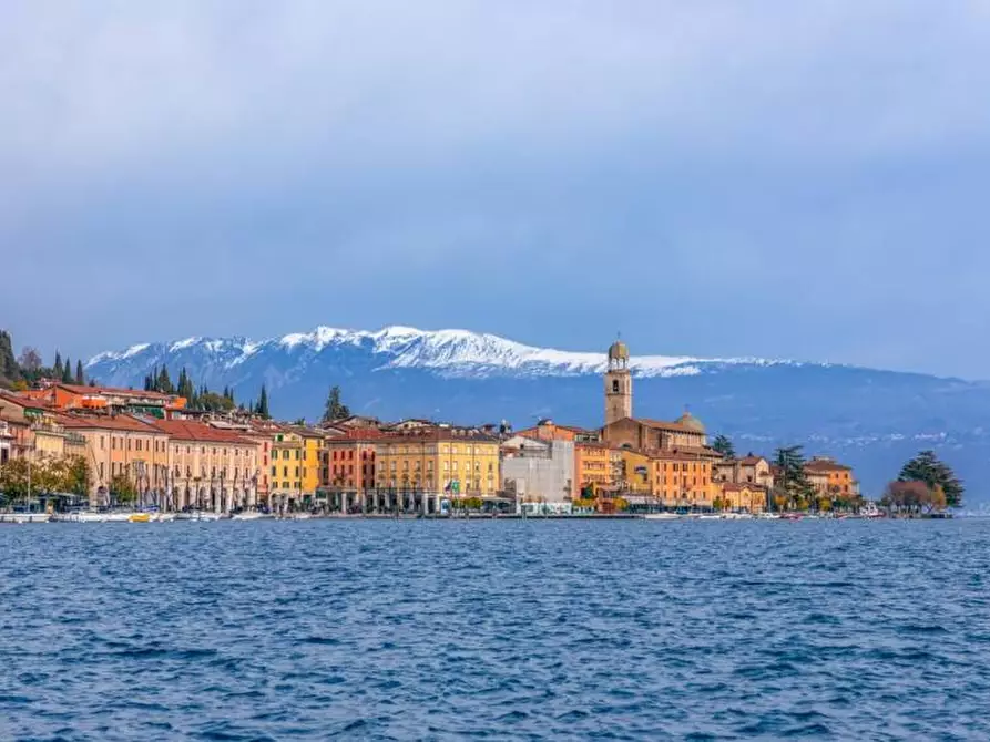 Immagine 4 di Locale commerciale in vendita  in via roma a Salò