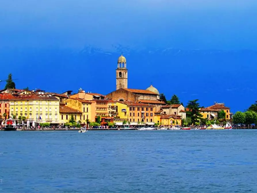 Immagine 5 di Locale commerciale in vendita  in via roma a Salò