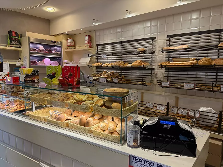 Immagine 2 di Bar / Ristorante in vendita  a Verona