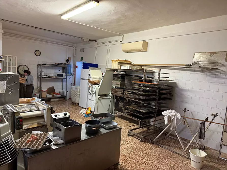 Immagine 22 di Bar / Ristorante in vendita  a Verona