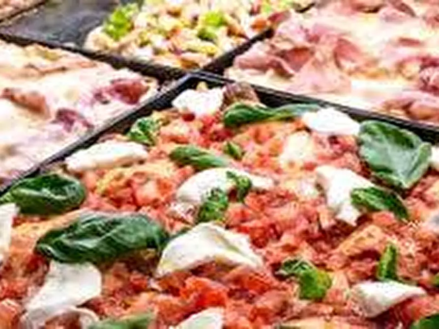 Immagine 1 di Locale commerciale in vendita  in via roma a Isola Della Scala