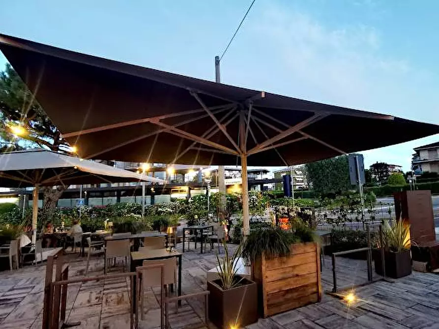 Immagine 3 di Bar / Ristorante in vendita  in viale della repubblica a Peschiera Del Garda