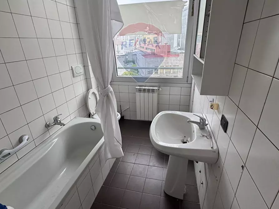 Immagine 10 di Ufficio in affitto  in Via Pier Francesco Mola a Milano