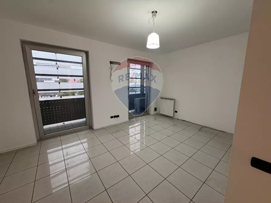 Immagine 9 di Ufficio in affitto  in Via Pier Francesco Mola a Milano