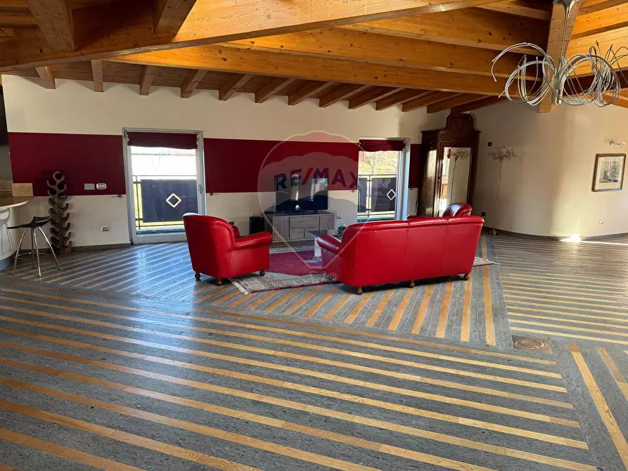 Immagine 21 di Loft/Open space in affitto  in Lungolago di Calcinate a Varese