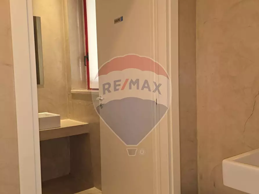 Immagine 20 di Ufficio in affitto  a Milano