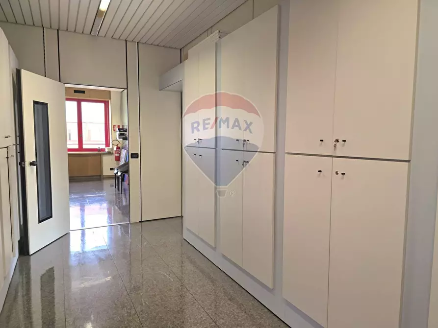 Immagine 2 di Ufficio in affitto  a Milano