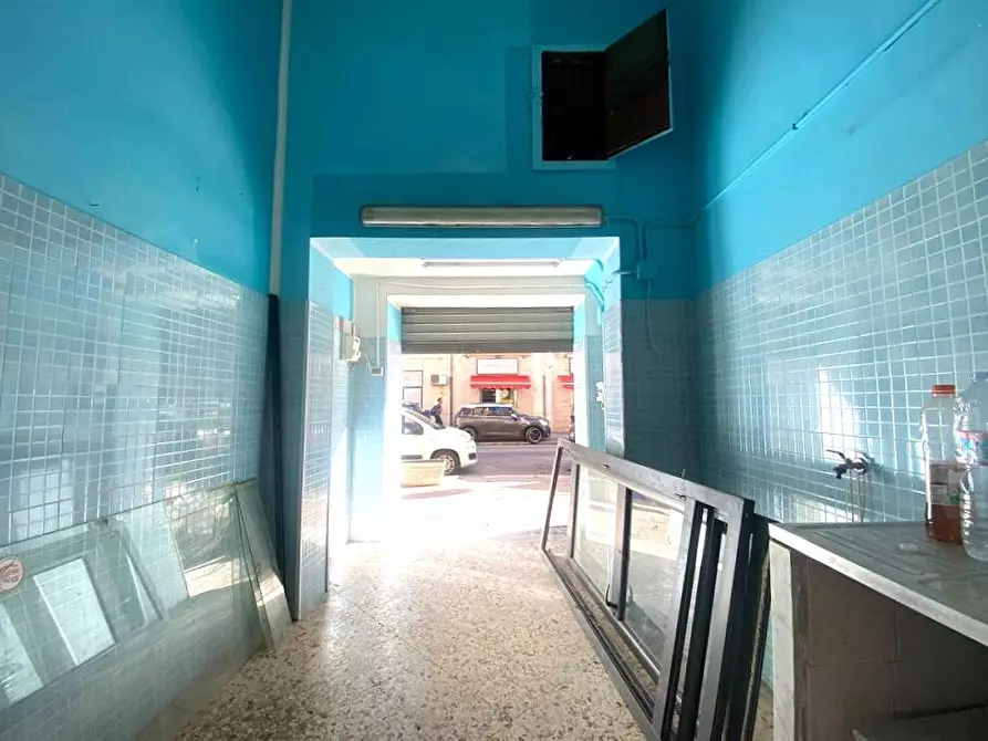 Immagine 5 di Locale commerciale in affitto  in Via Pindemonte a Palermo