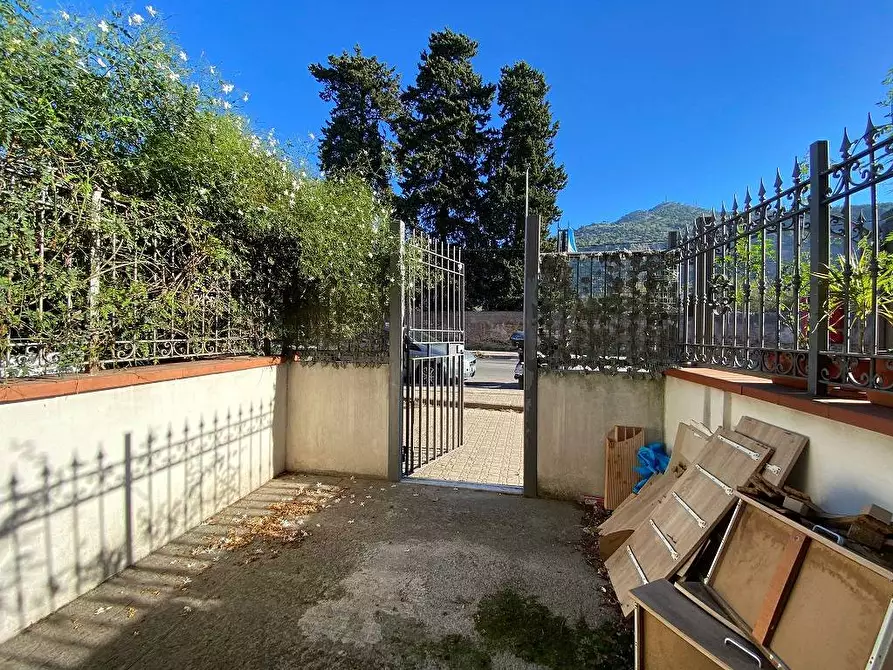 Immagine 1 di Appartamento in vendita  in Viale Del Fante a Palermo