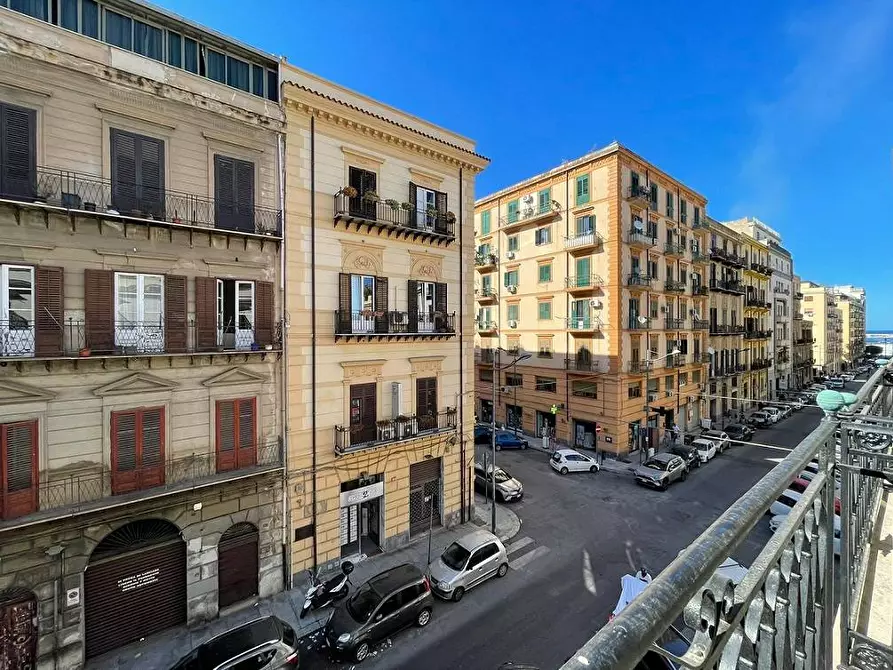 Immagine 6 di Appartamento in vendita  in via mariano stabile a Palermo