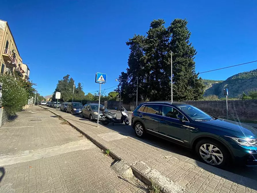 Immagine 26 di Appartamento in vendita  in Viale Del Fante a Palermo