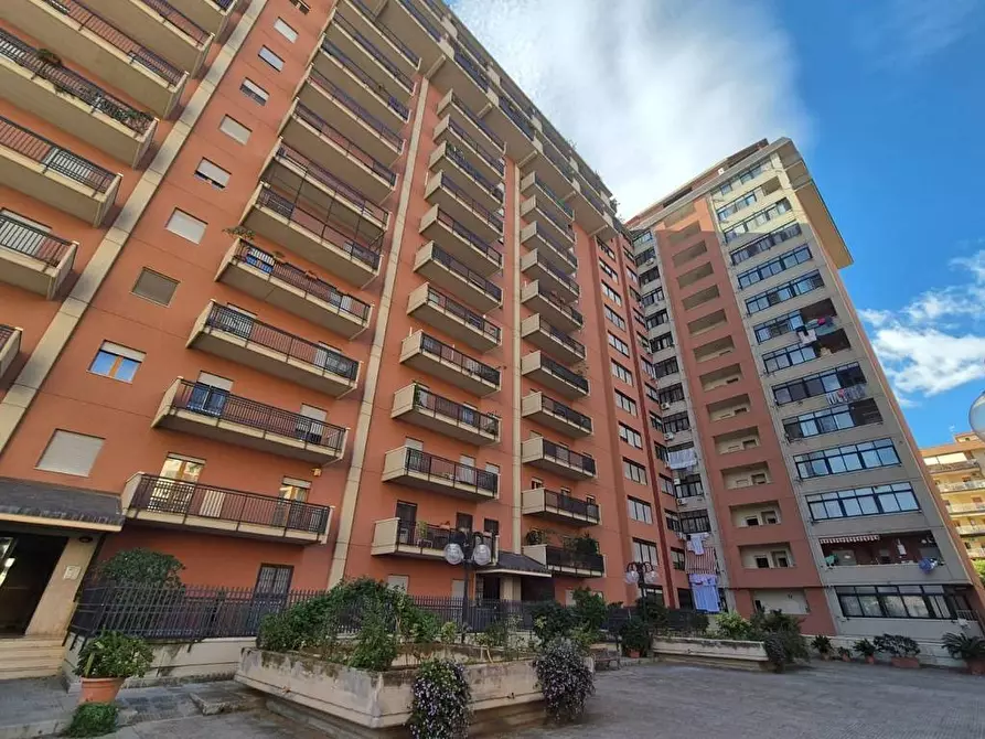 Immagine 30 di Appartamento in vendita  in Via Corradino Di Svevia a Palermo