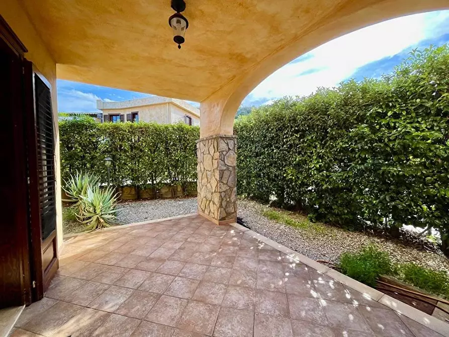 Immagine 18 di Villa in vendita  in Contrada Pistavecchia a Campofelice Di Roccella