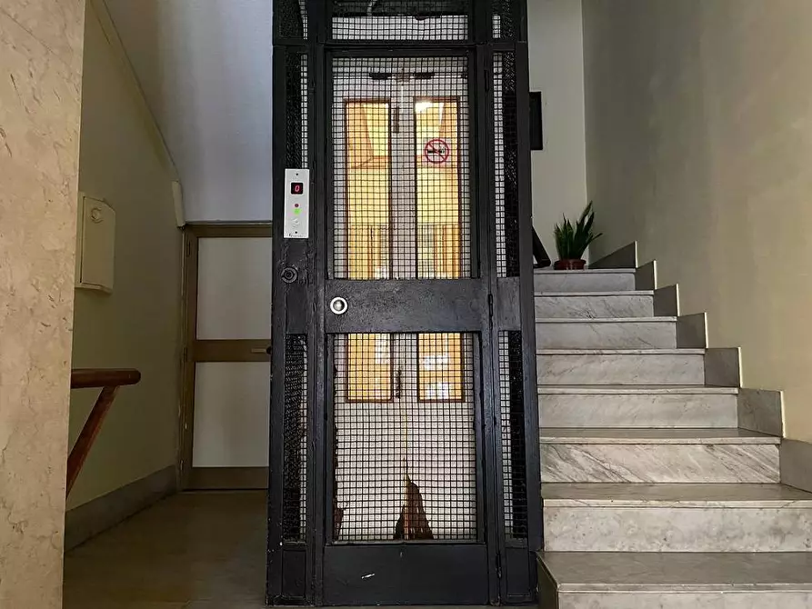 Immagine 23 di Appartamento in vendita  in Via Mariano Stabile a Palermo