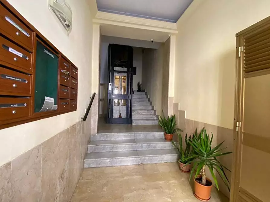 Immagine 24 di Appartamento in vendita  in Via Mariano Stabile a Palermo