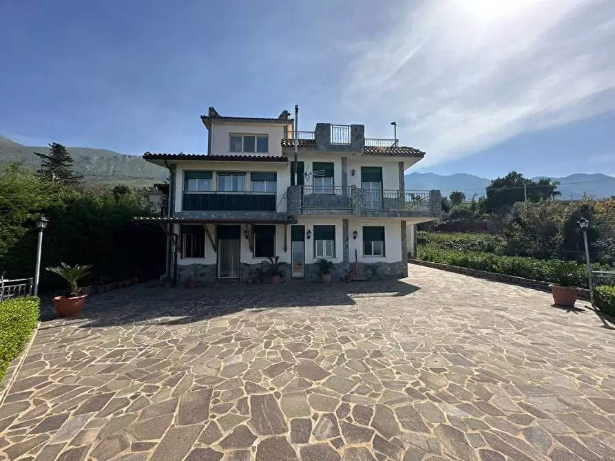 Immagine 1 di Casa indipendente in vendita  in via Milazzo a Carini