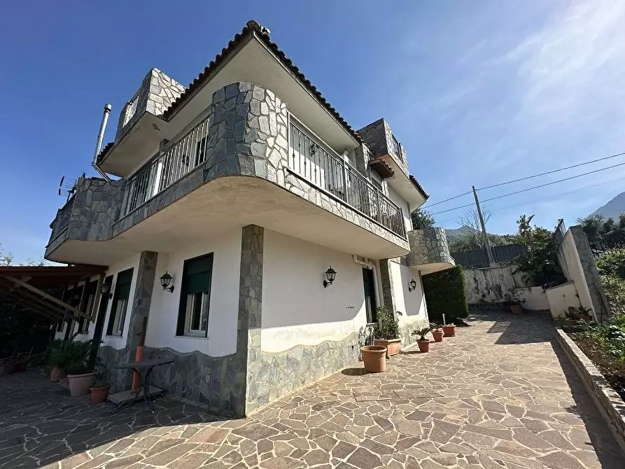 Immagine 11 di Casa indipendente in vendita  in via Milazzo a Carini