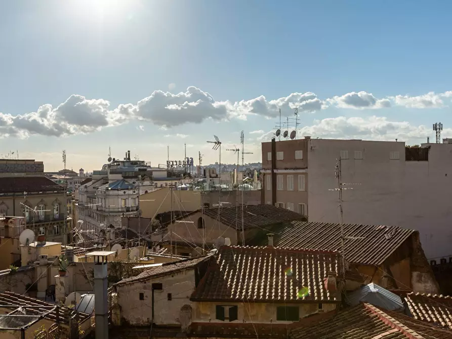 Immagine 16 di Appartamento in affitto  in Via Sistina a Roma