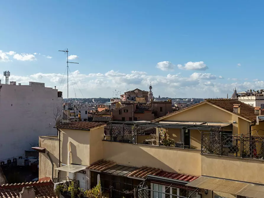 Immagine 17 di Appartamento in affitto  in Via Sistina a Roma