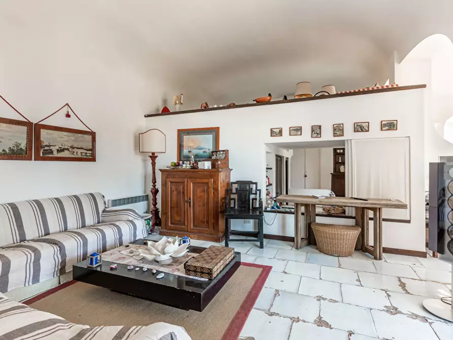 Immagine 18 di Villa in affitto  in Via del Castiglione a Capri